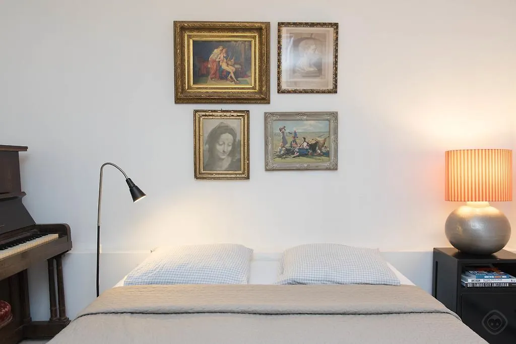 Bed and breakfast Authentic West Apartment Ámsterdam